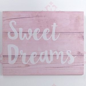 Chantilly "Sweet Dreams" Distressed Wood Wall Decor